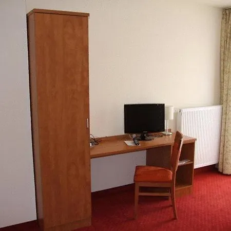 Hotel Restaurant Alter Hof 2*